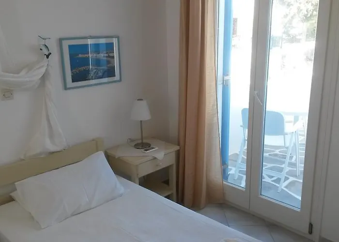 Antonia Naousa (Paros)