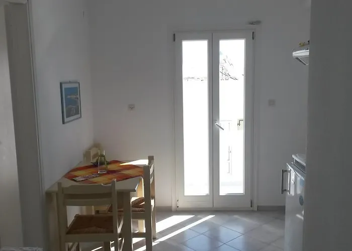 Antonia * Naousa (Paros)